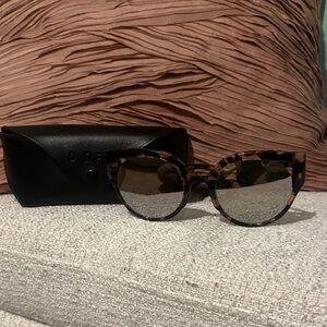 DIFF Eyewear Brown Tortoise Sunglasses